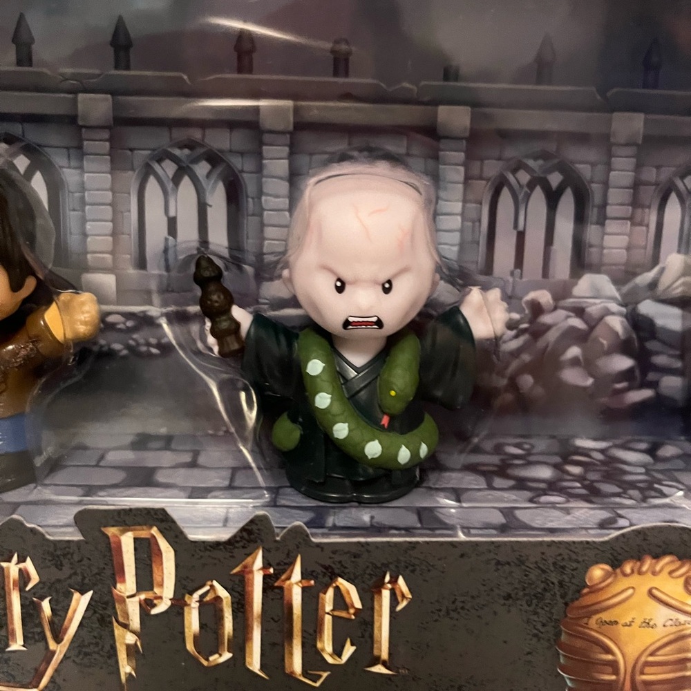 Little Collector People 6 Harry Potter Deathly Hallows Neville Hagrid Voldemort - Picture 4 of 12